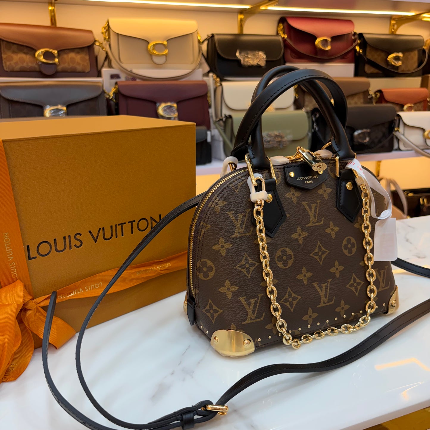 LV Alma Trunk BB