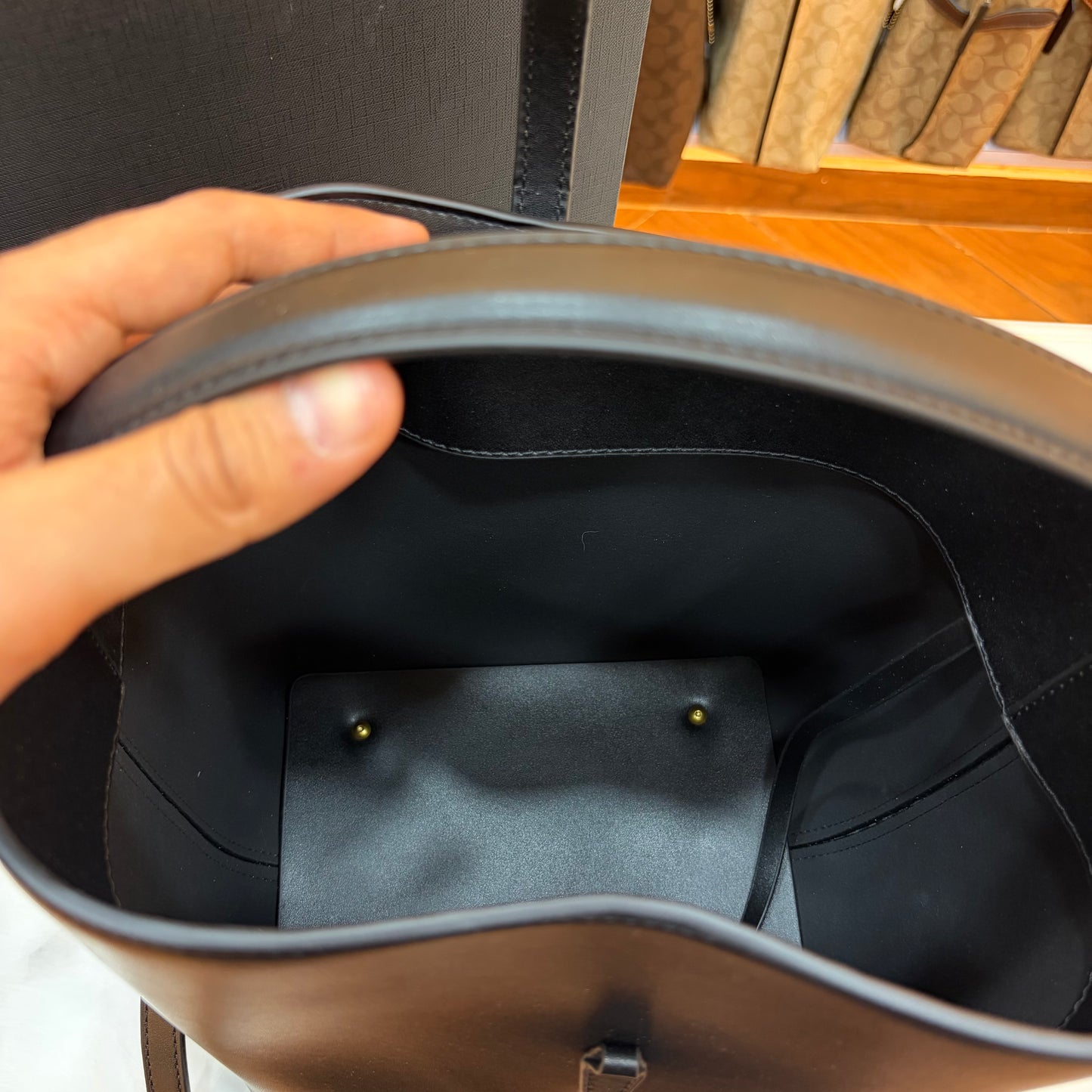YSL Le 37 Bucket Bag - Black