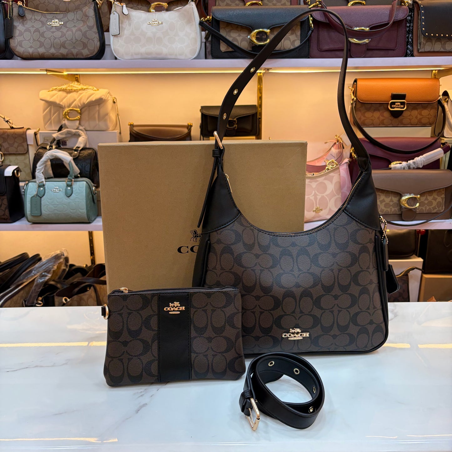 CH shoulder - Coffee Black