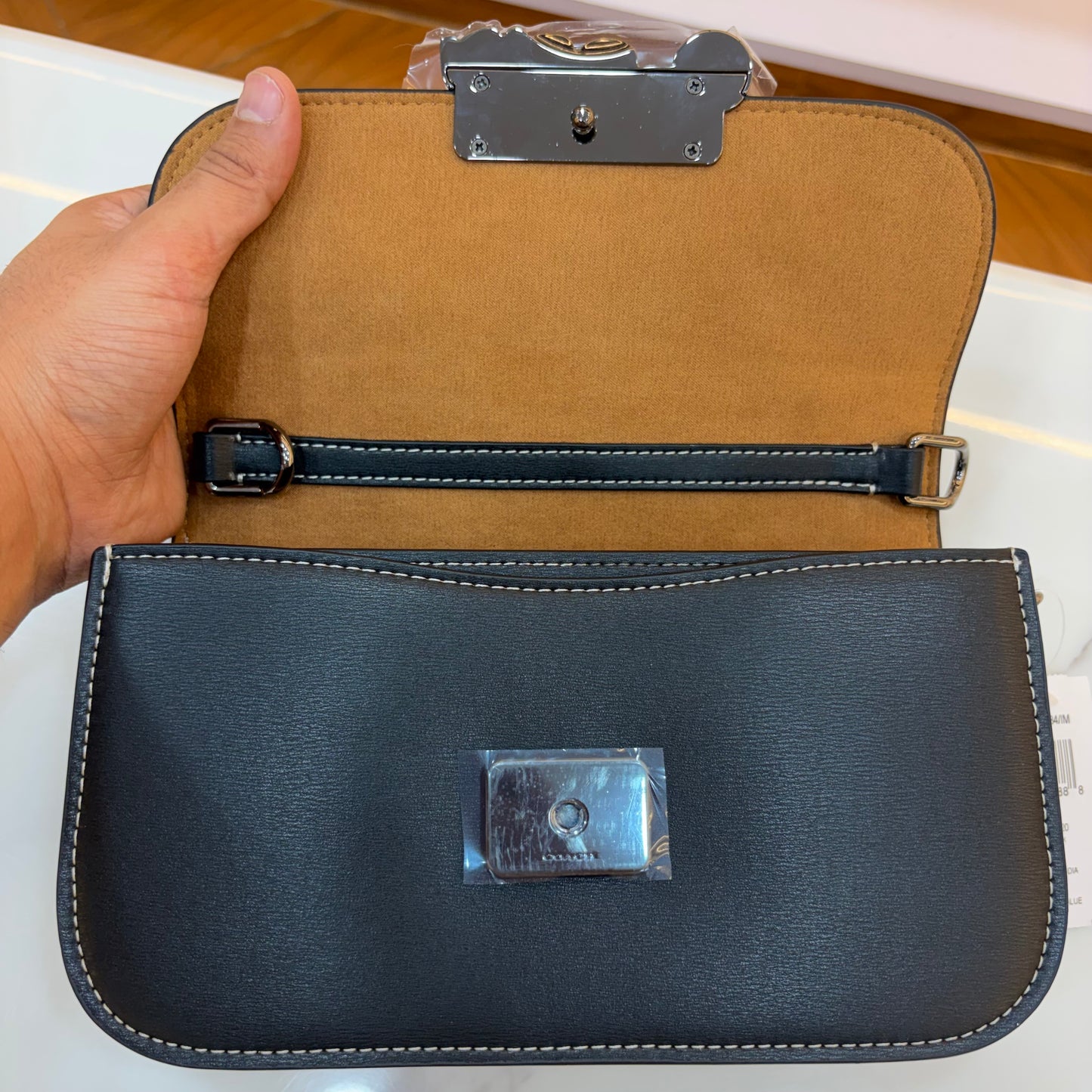 COCH HARPER Shoulder/Sling Bag - Black