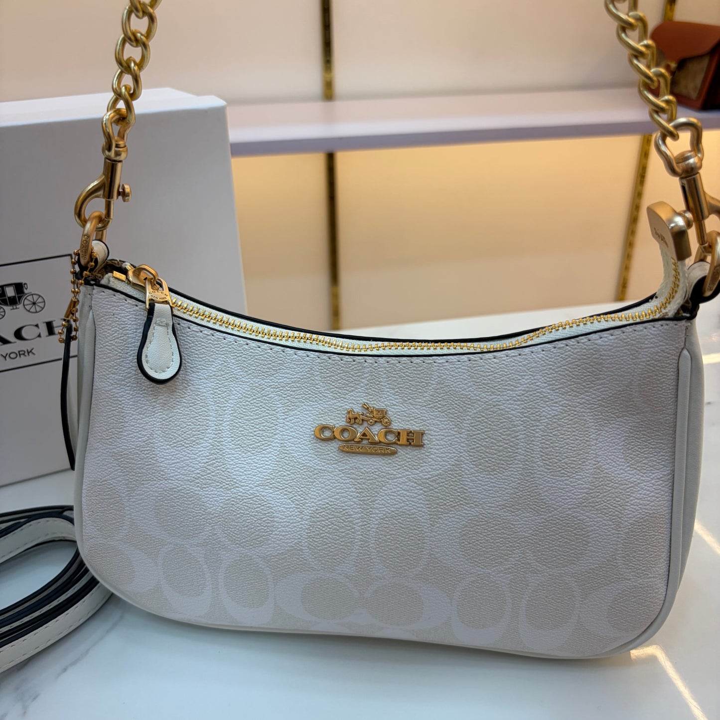 COCH TERI Sling/Shoulder Bag - White
