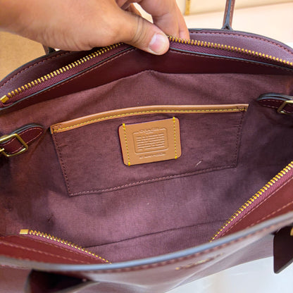 COCH Empire Carryall 34 Shoulder Bag - Wine