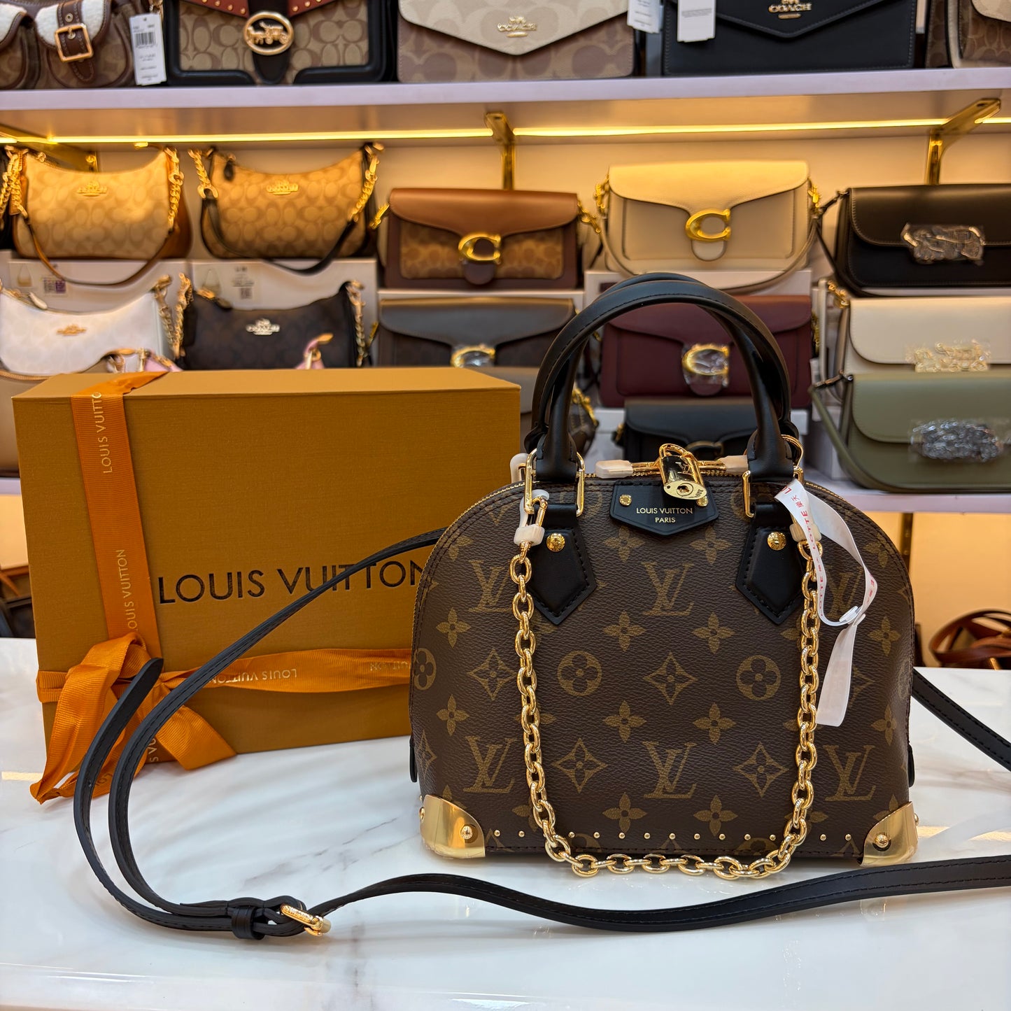 LV Alma Trunk BB