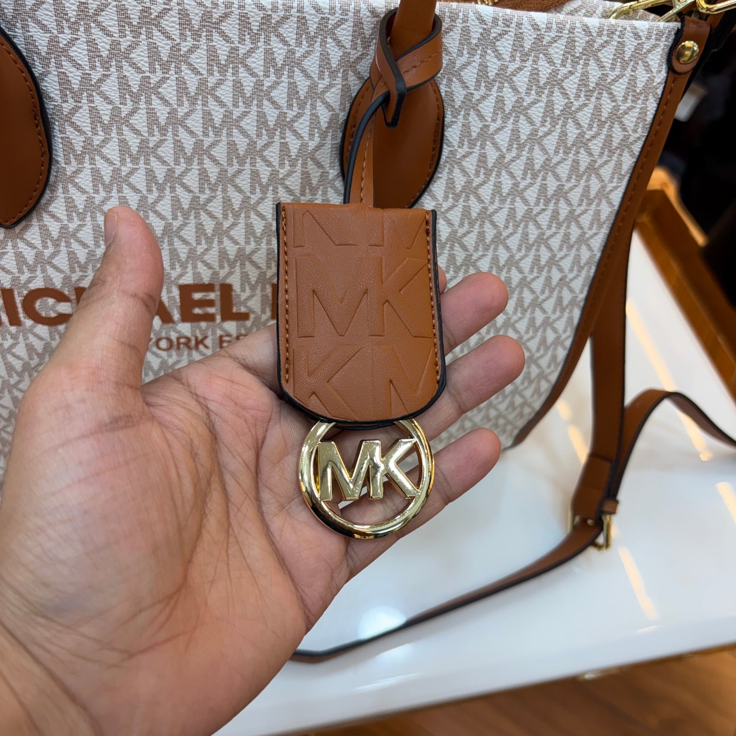 MK Mirella Tote - White