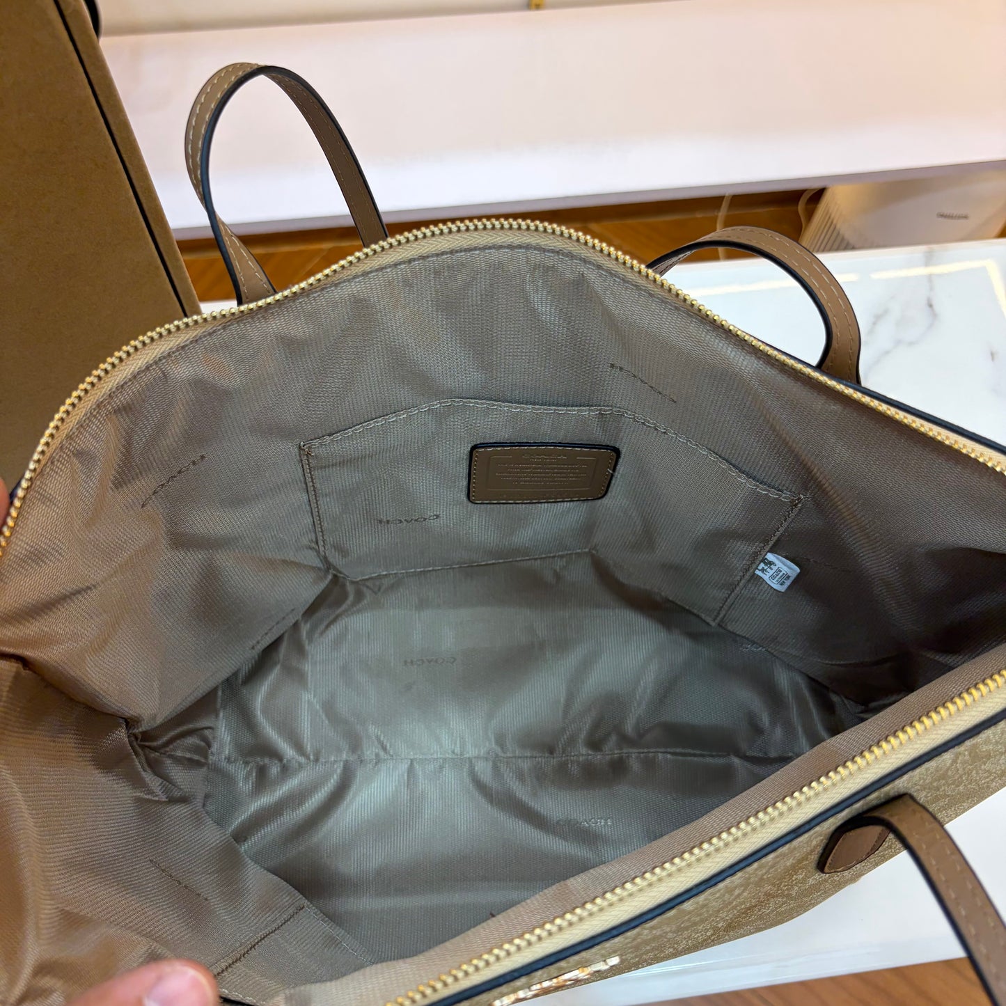 COCH Gallery Tote Bag- Light Apricot