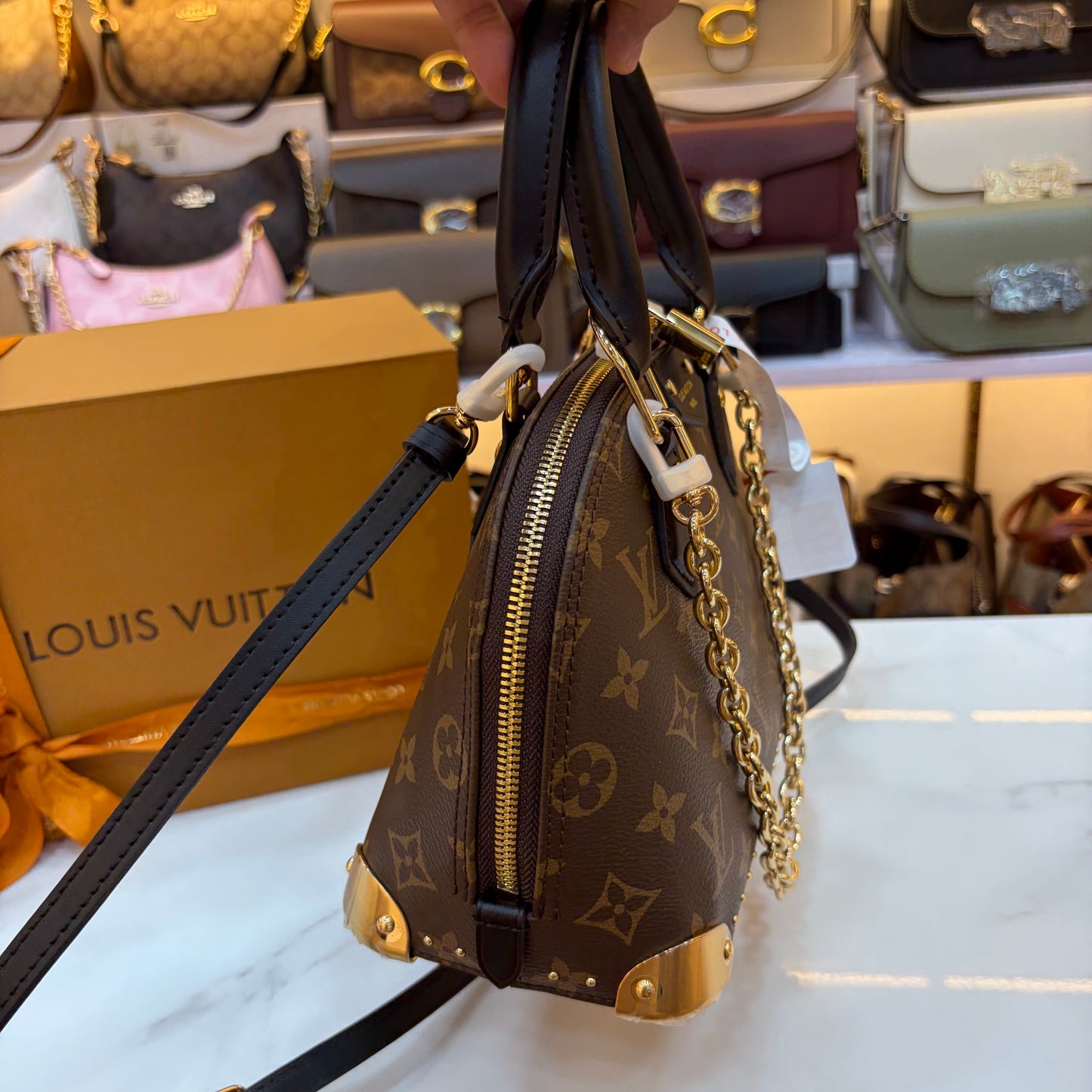 LV Alma Trunk BB