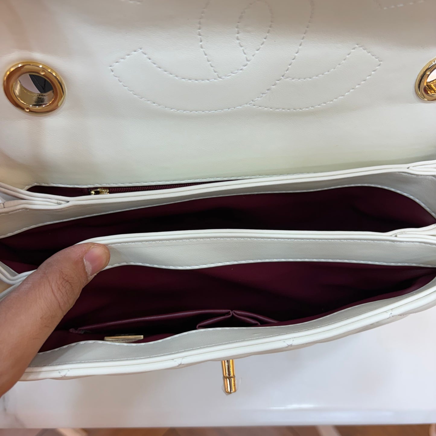 CHNL Flap Top Handle - White