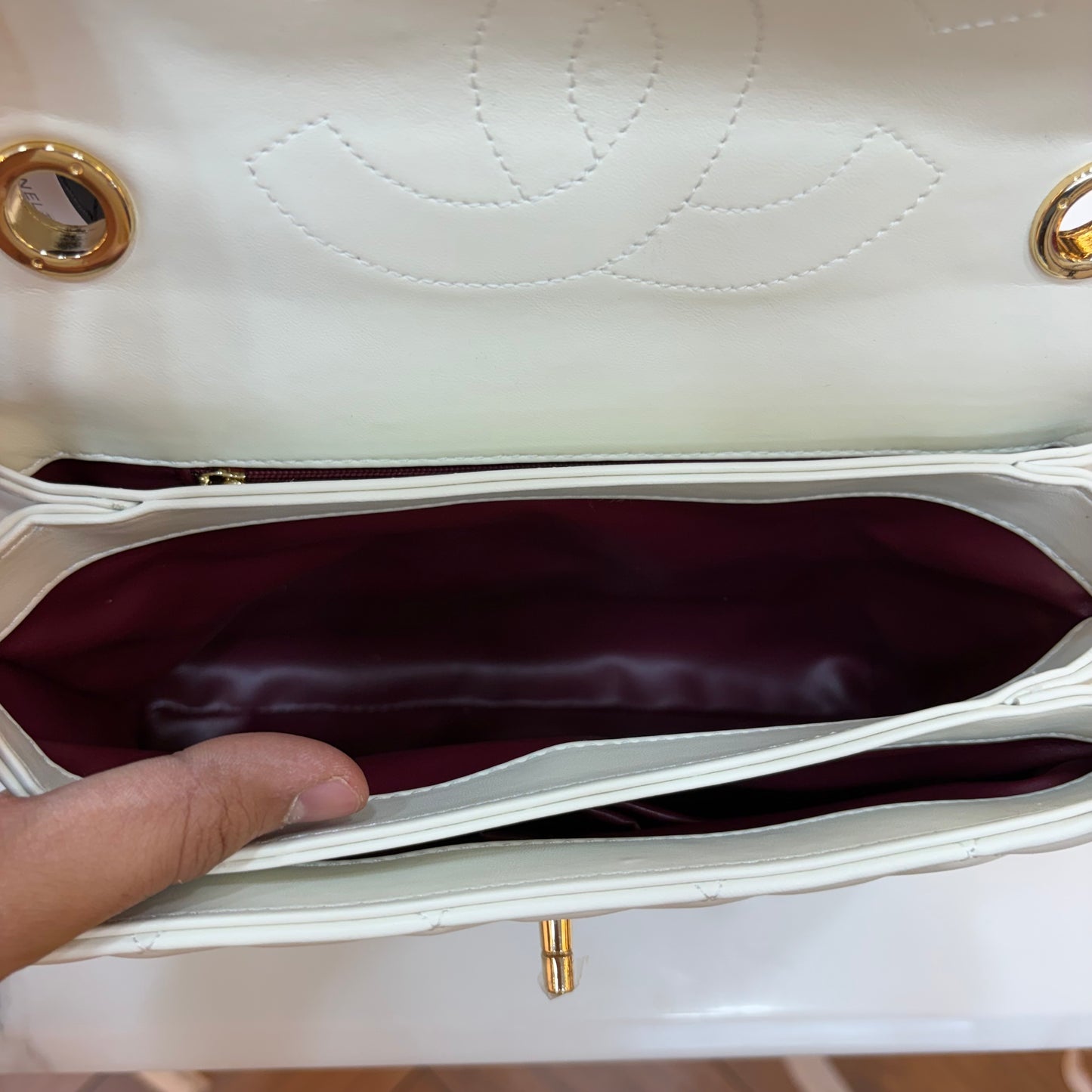 CHNL Flap Top Handle - White