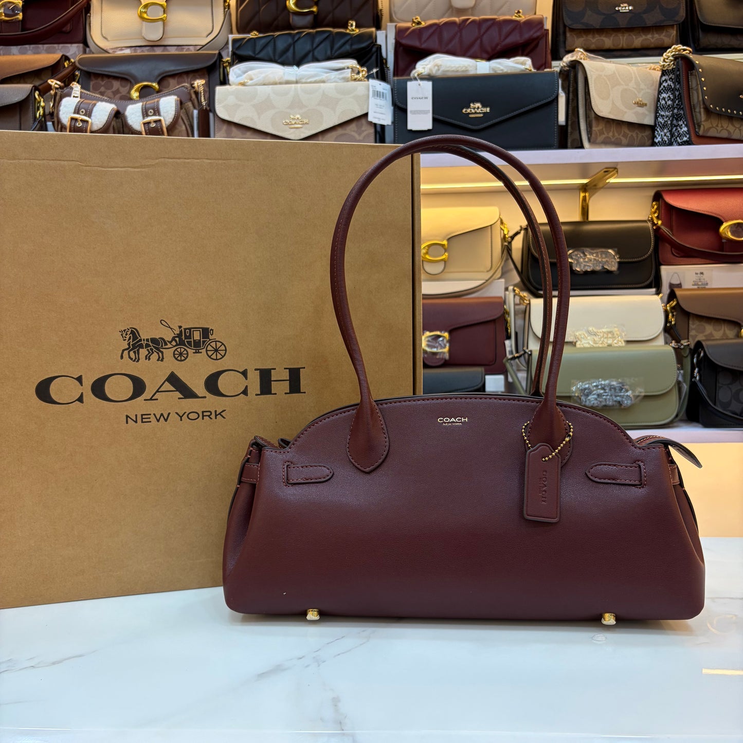 COCH Empire Carryall 34 Shoulder Bag - Wine