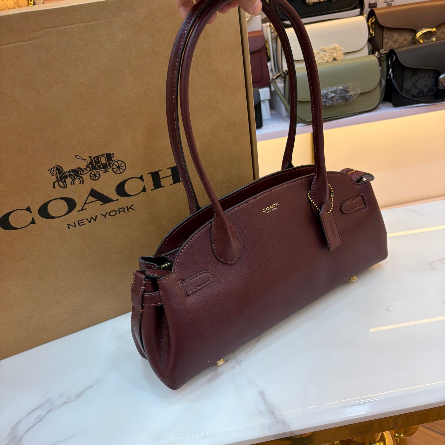 COCH Empire Carryall 34 Shoulder Bag - Wine