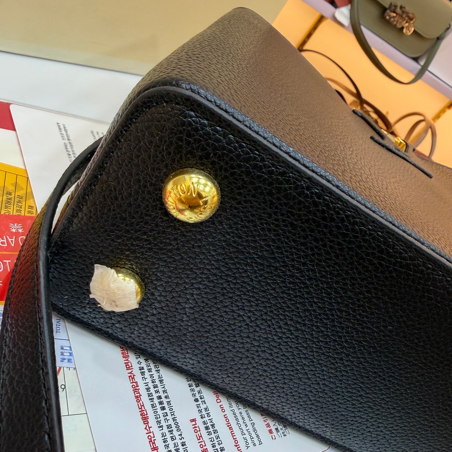 LV Capucines - Black