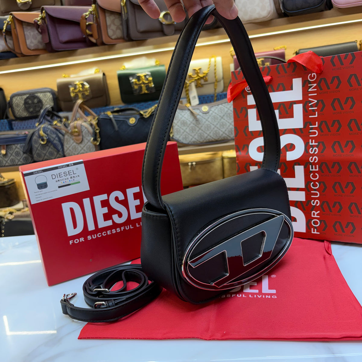 DSL 1DR Shoulder Bag - Black