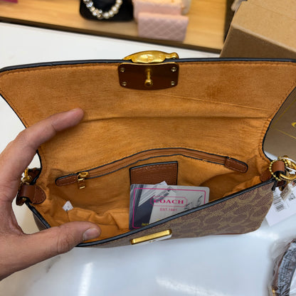 Coch Jet Shoulder/Crossbody Bag - Tan Apricot