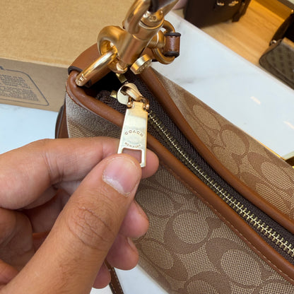 CH Laurel Shoulder Bag - Signature  Apricot