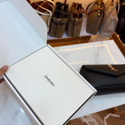 YSL CALYPSO MEDIUM IN GRAINED LEATHER - BLACK