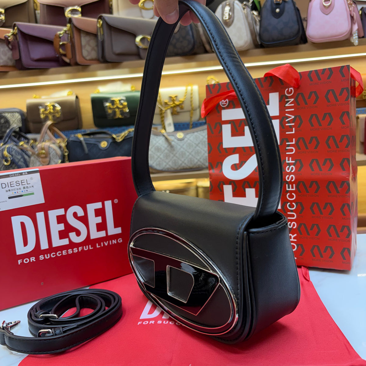 DSL 1DR Shoulder Bag - Black