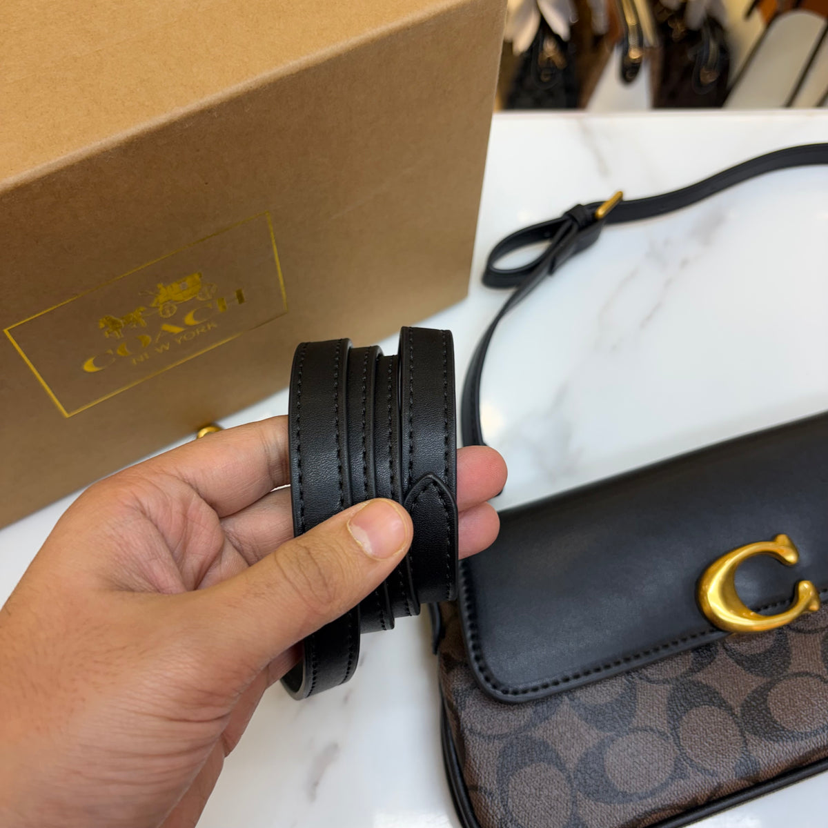 Coch Jet Shoulder/Crossbody Bag - Coffee Black