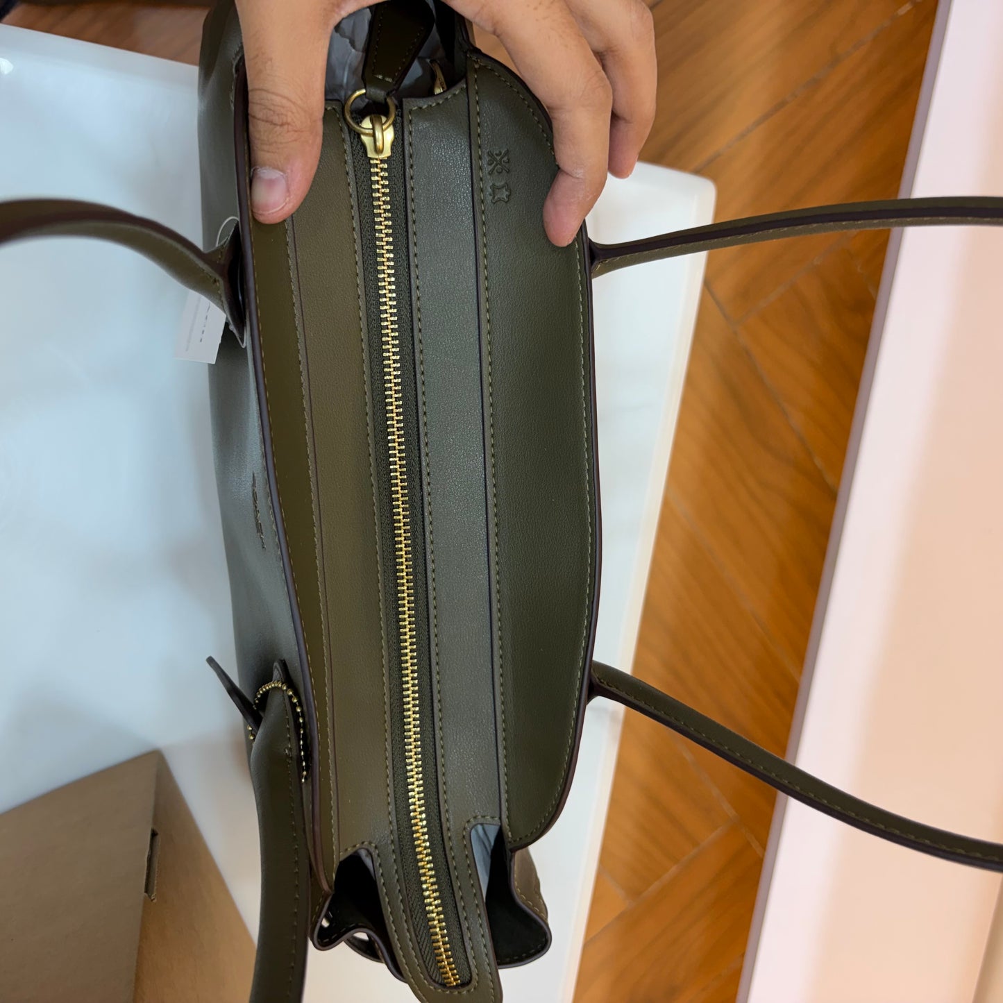 COCH Empire Carryall 34 Shoulder Bag - Olive