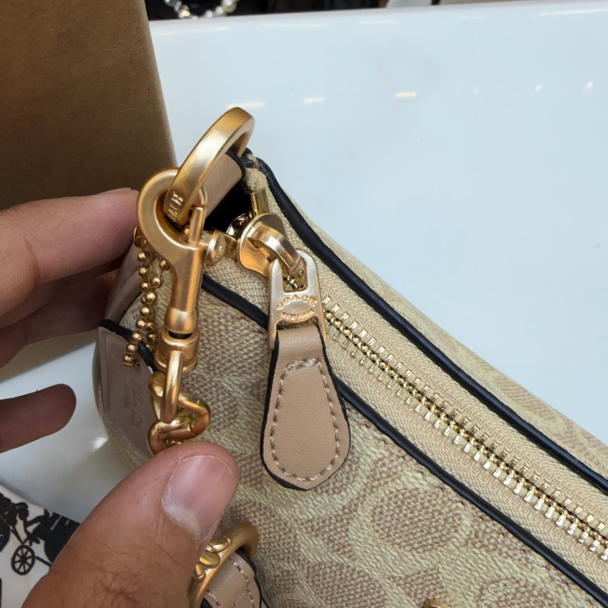Coch Teri - Signature Beige Colour