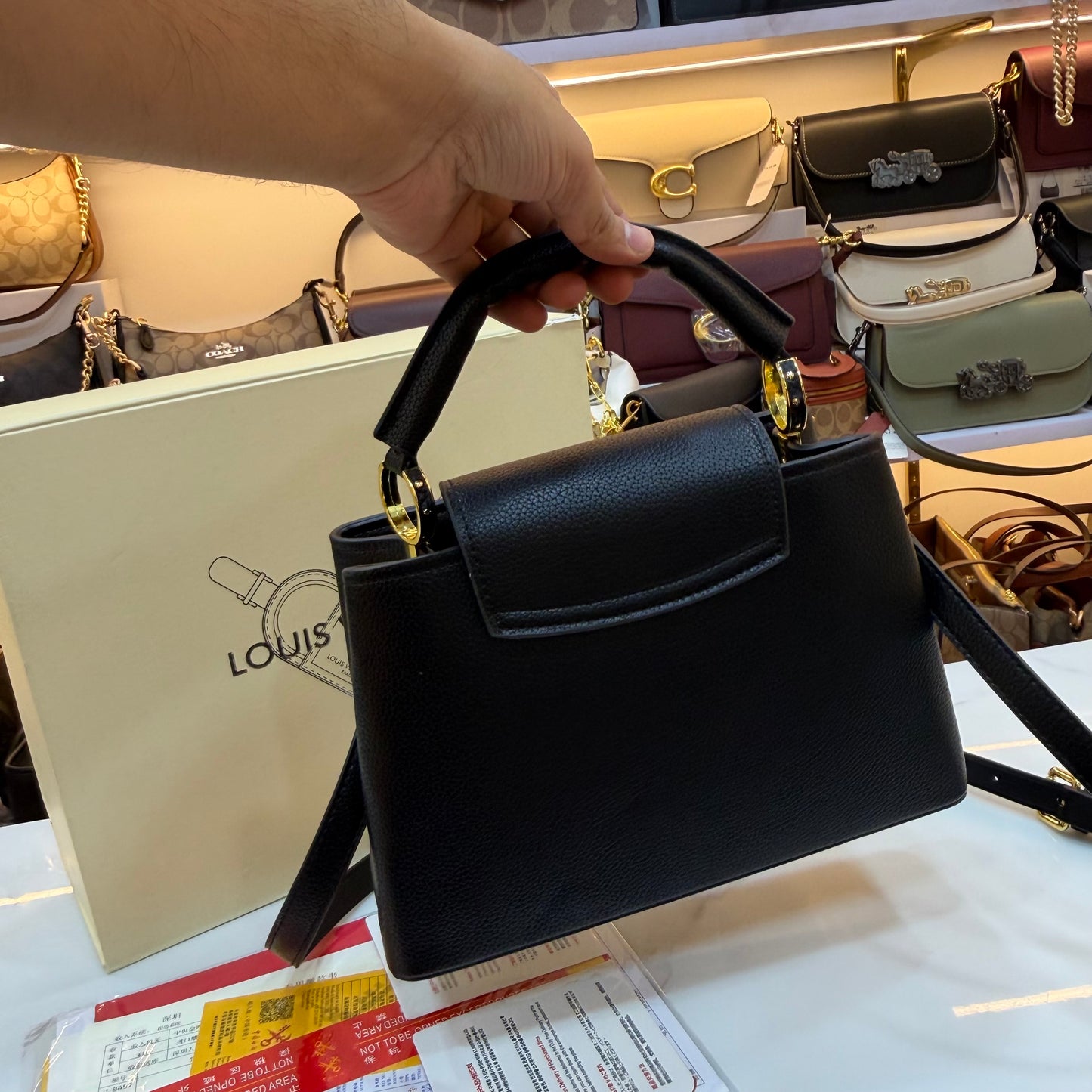 LV Capucines - Black