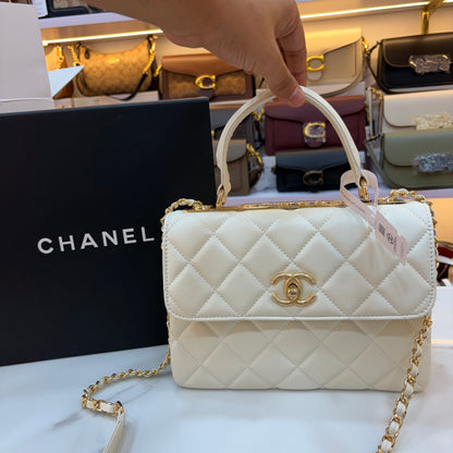 CHNL Flap Top Handle - White