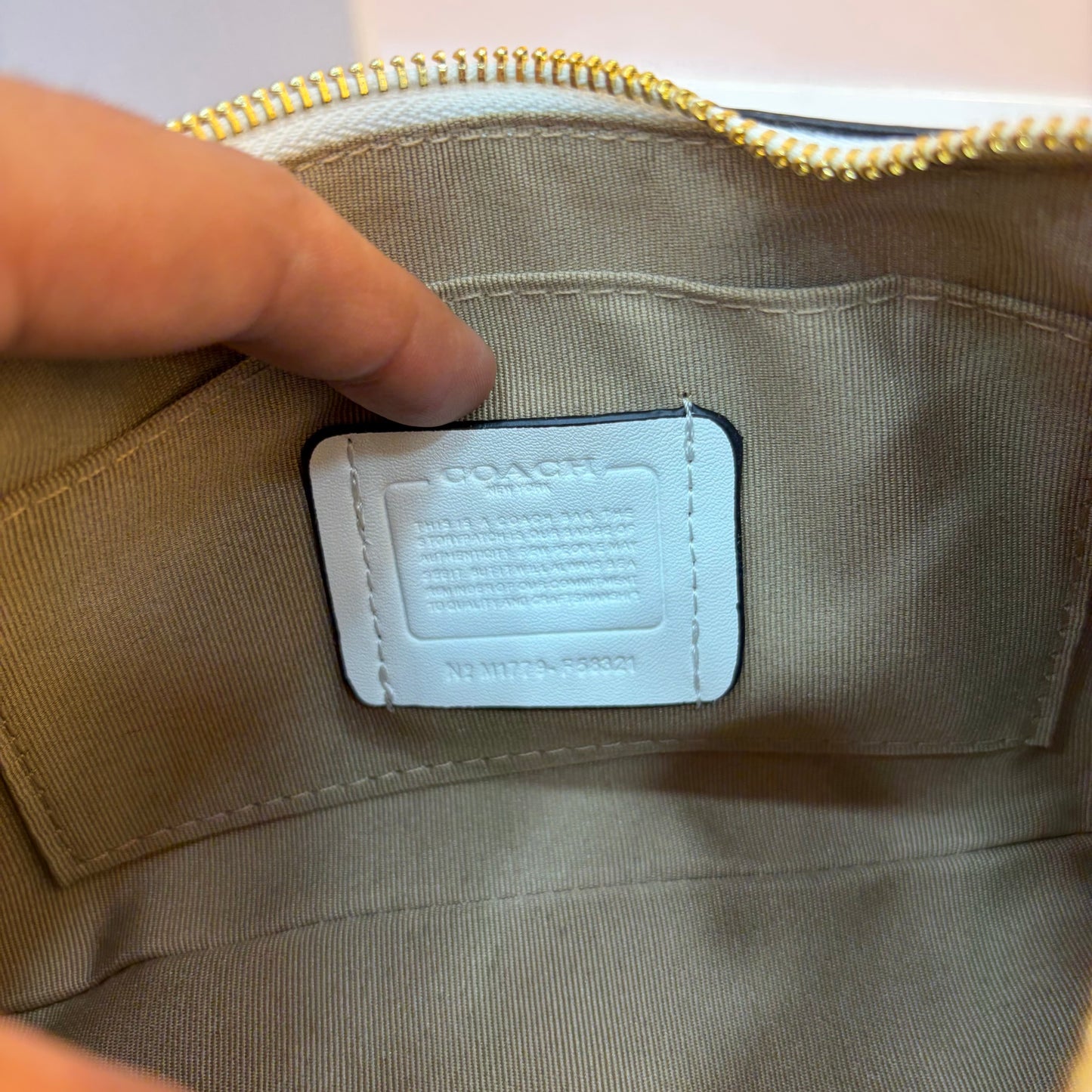 COCH TERI Sling/Shoulder Bag - White