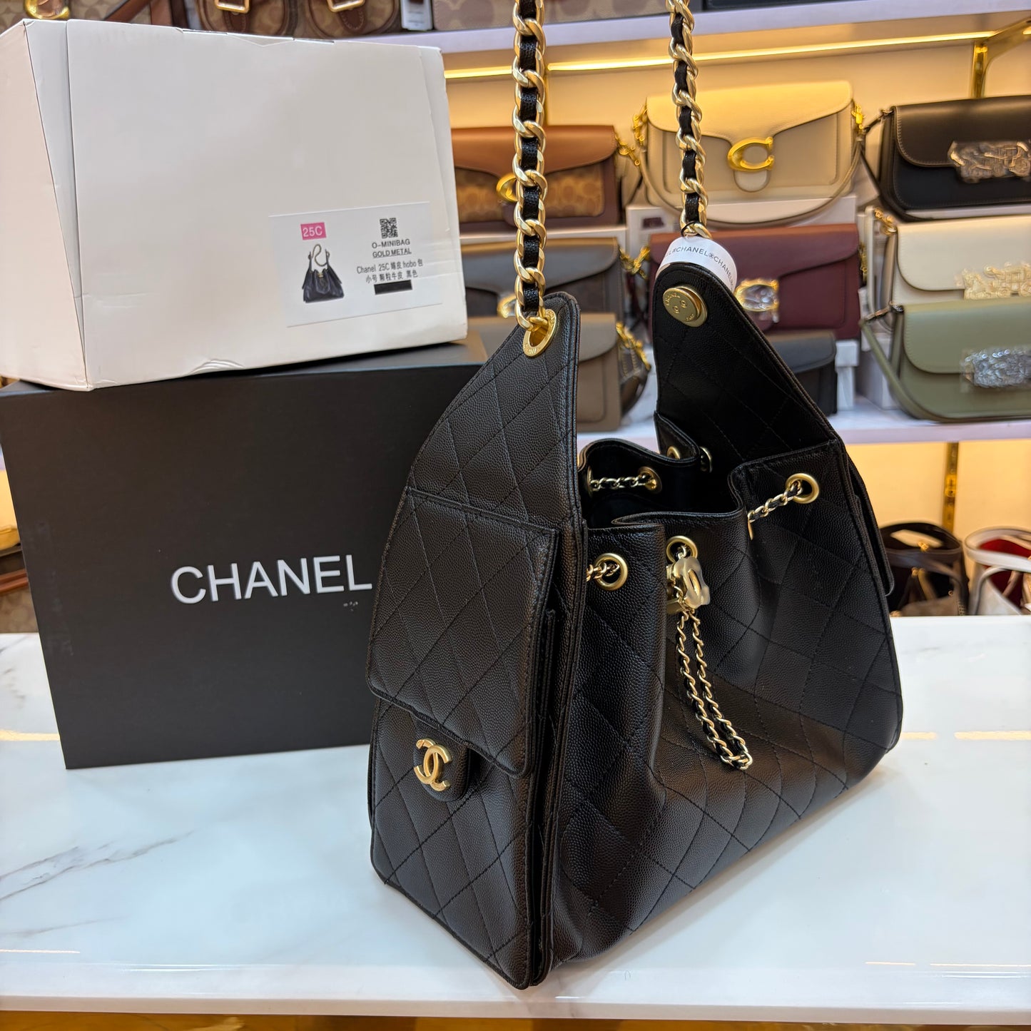 Chanel 25 Medium Handbag - Black