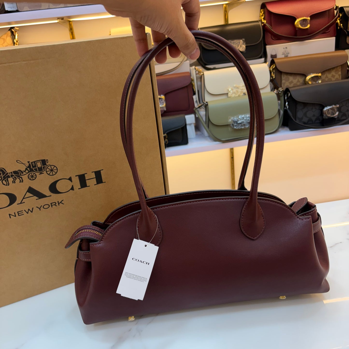 COCH Empire Carryall 34 Shoulder Bag - Wine