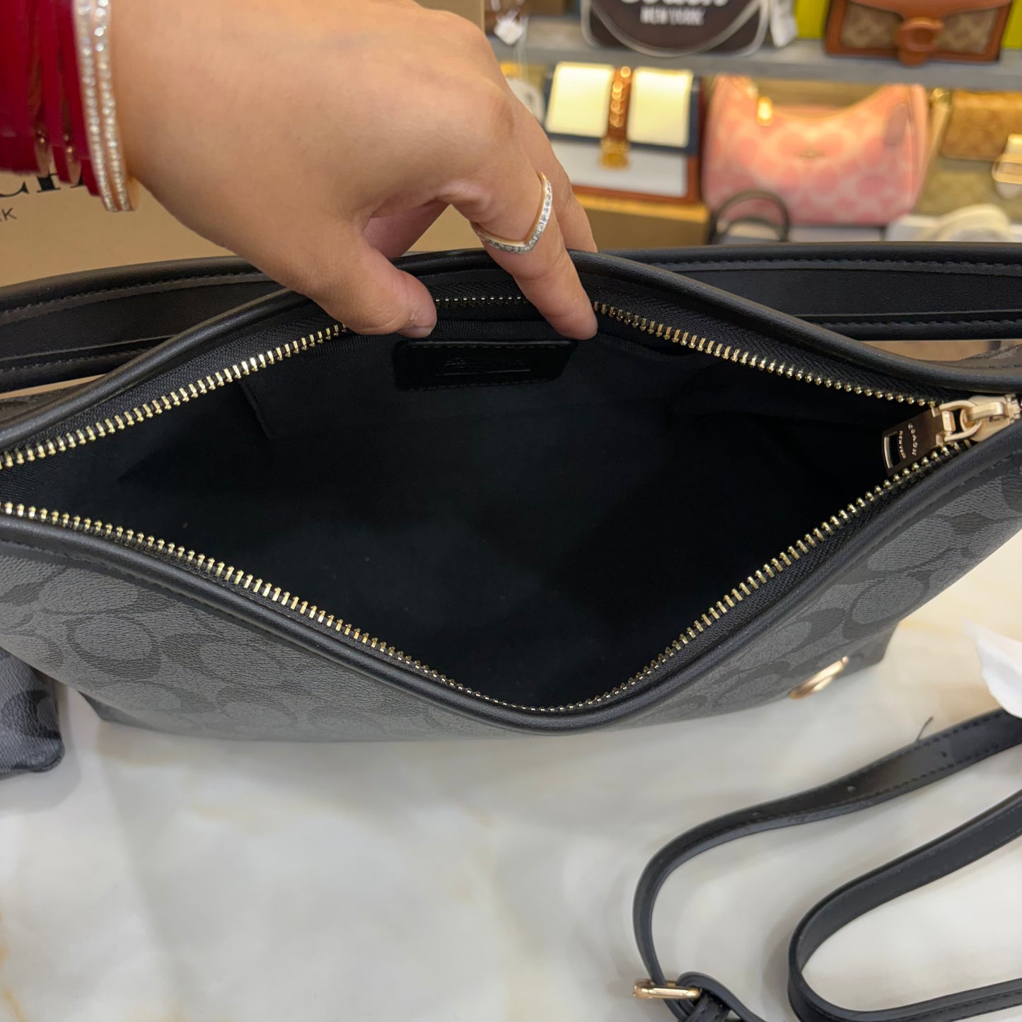 COCH Hobo - Black