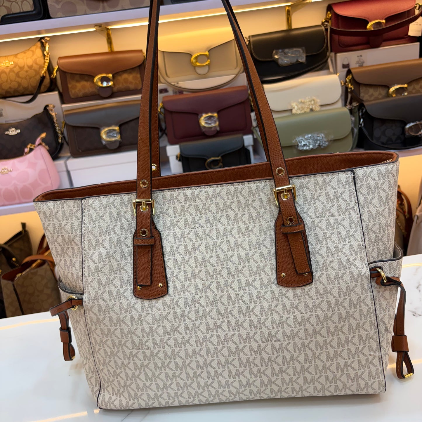 MK Voyager Large Tote Bag - White & Tan