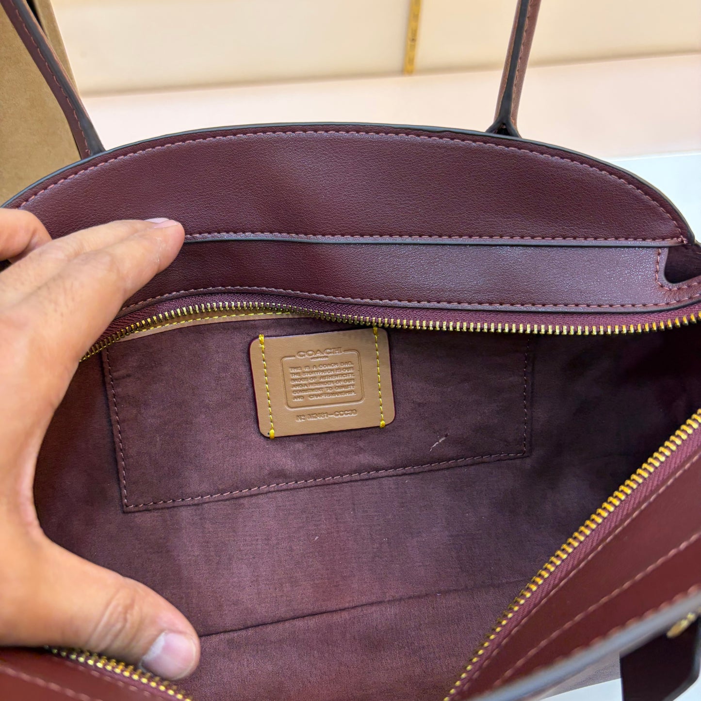 COCH Empire Carryall 34 Shoulder Bag - Wine