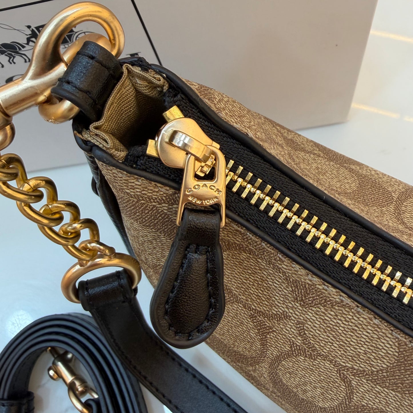COCH TERI Sling/Shoulder Bag