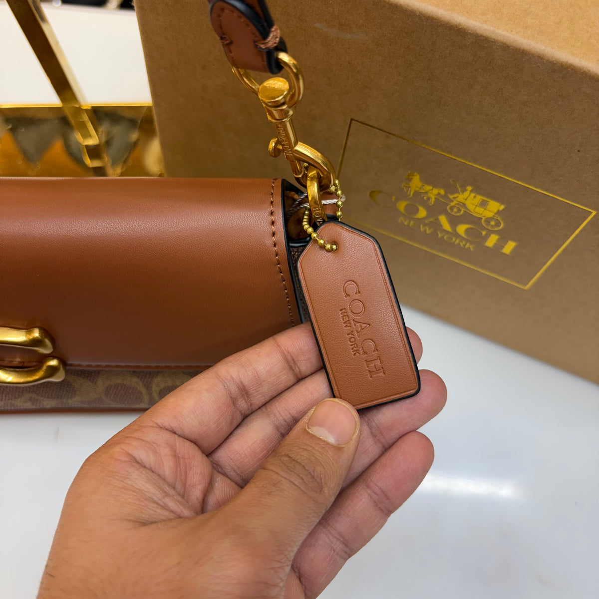 Coch Jet Shoulder/Crossbody Bag - Tan Apricot