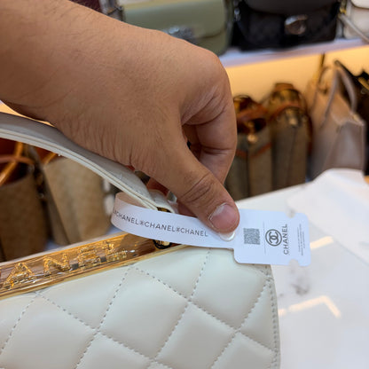 CHNL Flap Top Handle - White