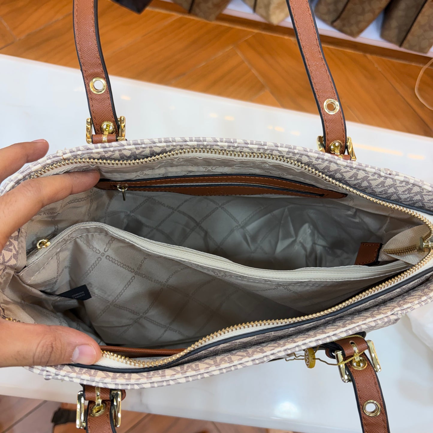 MK Voyager Tote - Creme