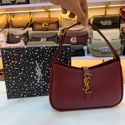 YSL LE 5 À 7 IN MATTE PATENT LEATHER Wine