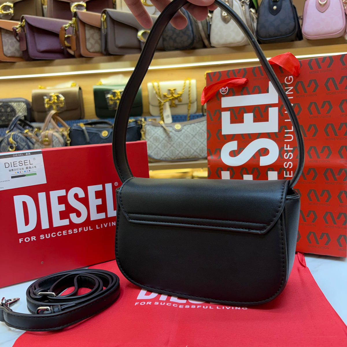 DSL 1DR Shoulder Bag - Black