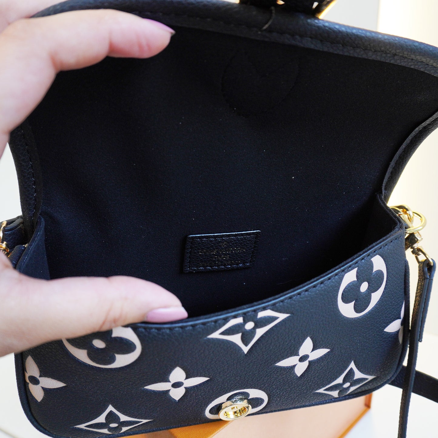 LV03 Mini Sling Bag - Black (Ultra Premium Double Box)