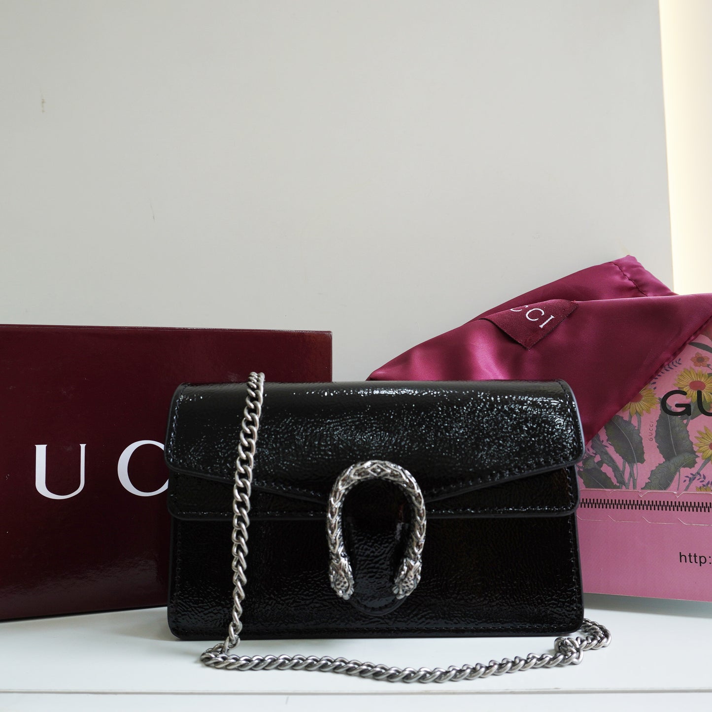 GG01 - Glossy Mini Chain Bag with Sculpted Buckle - Black