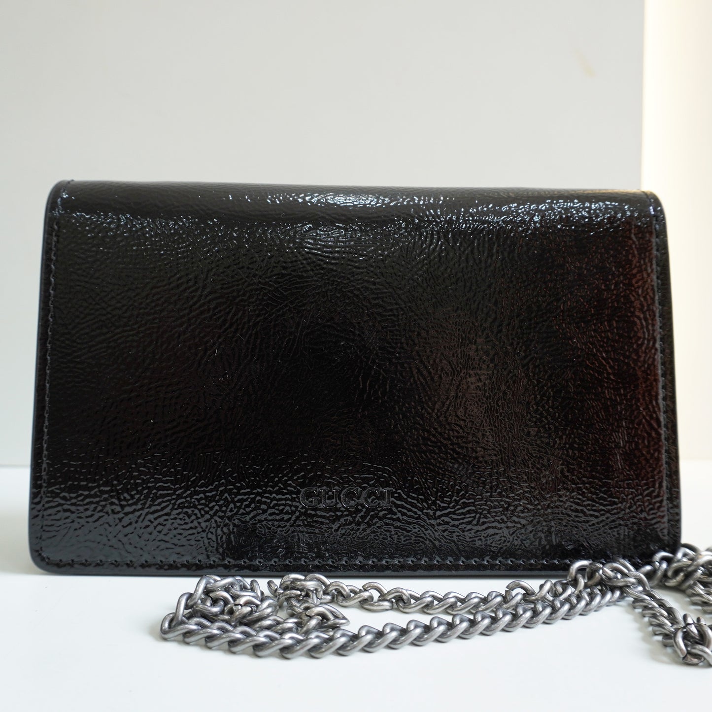 GG01 - Glossy Mini Chain Bag with Sculpted Buckle - Black