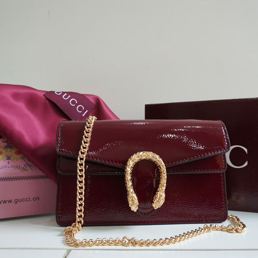GG01 - Glossy Mini Chain Bag with Sculpted Buckle - Wine