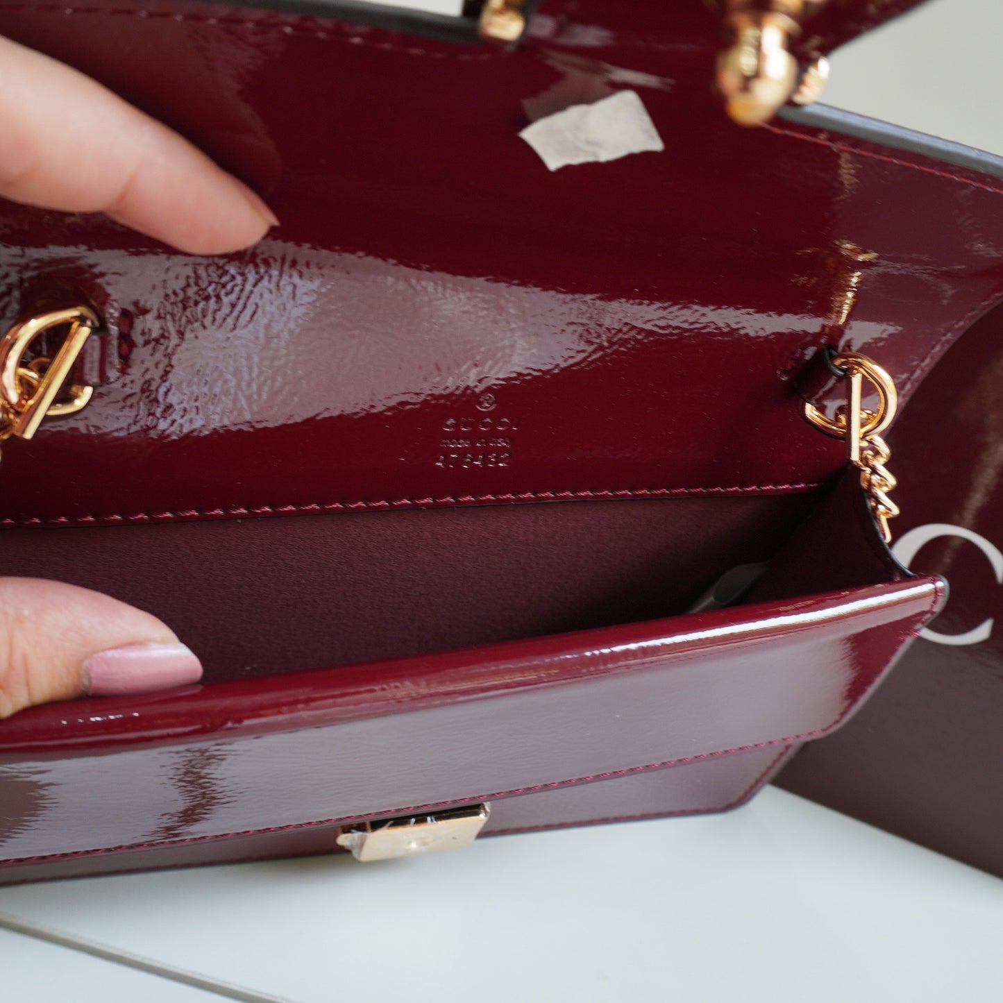 GG01 - Glossy Mini Chain Bag with Sculpted Buckle - Wine