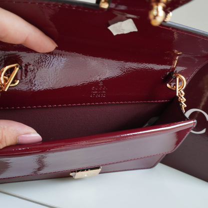 GG01 - Glossy Mini Chain Bag with Sculpted Buckle - Wine