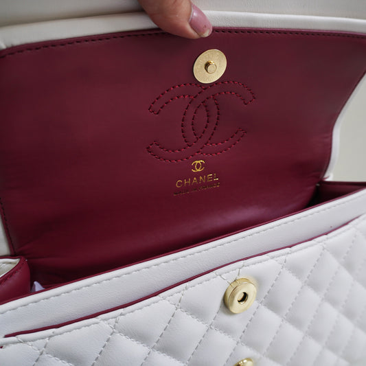CHNL1 - Elegant Quilted Flap Bag – White with Gold-Tone Chain