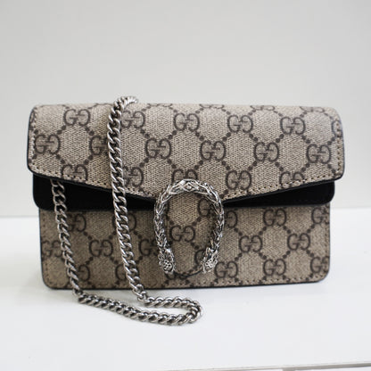 GG01 - Mini Chain Bag with Sculpted Buckle - Signature Black Colour