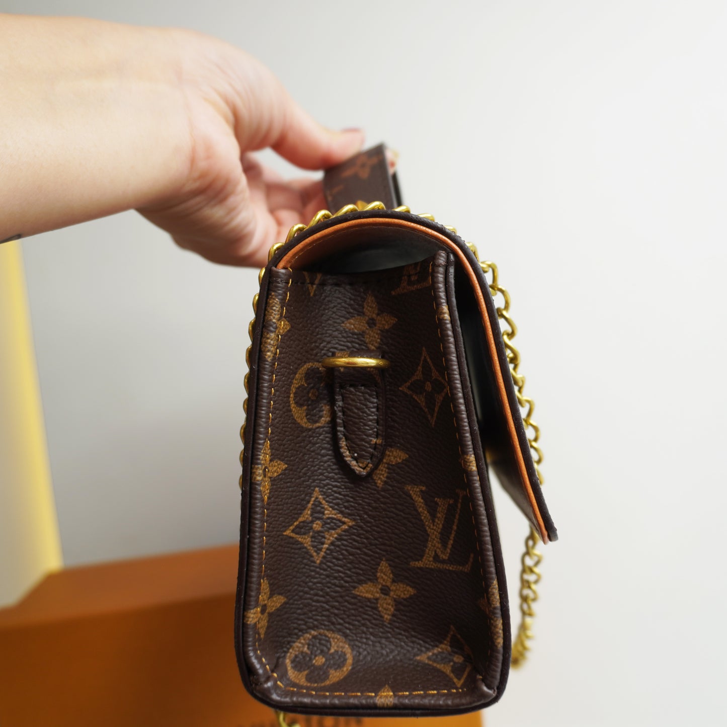 LV29 Sling Bag - Coffee Monogram