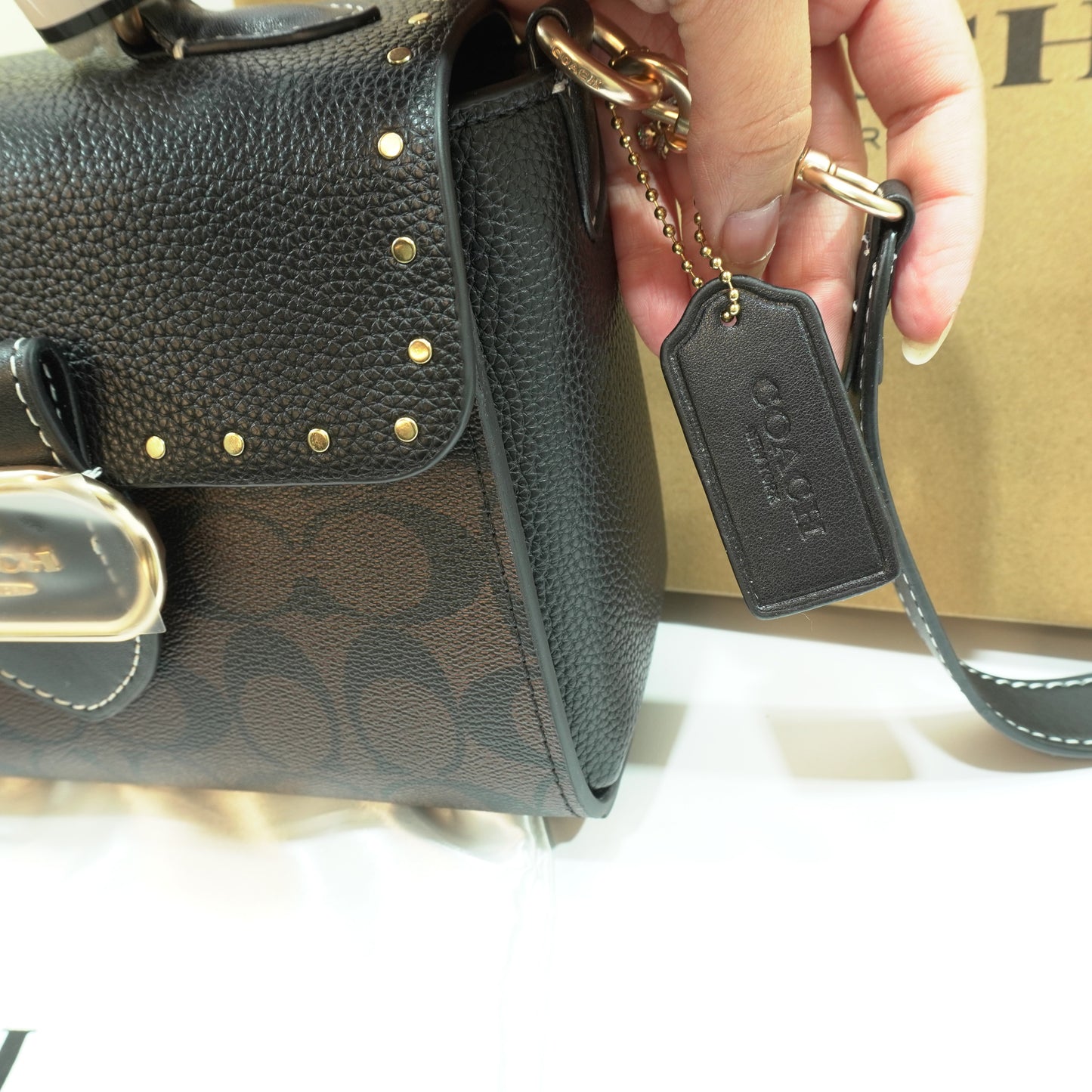 CH303 - Sling Bag - Black/Coffee Signature Print