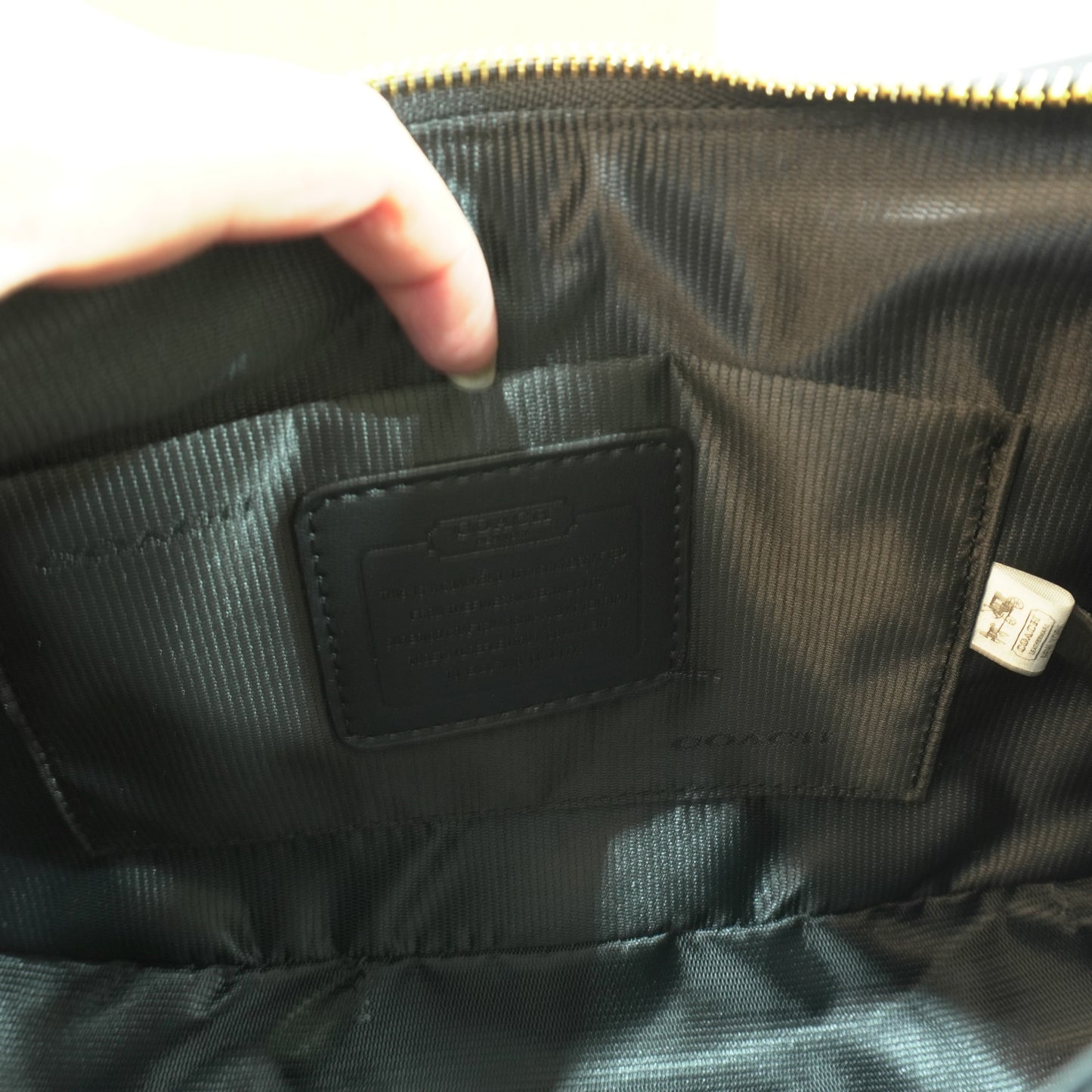 CH11 - Teri Hobo - Black/Grey Signature Colour