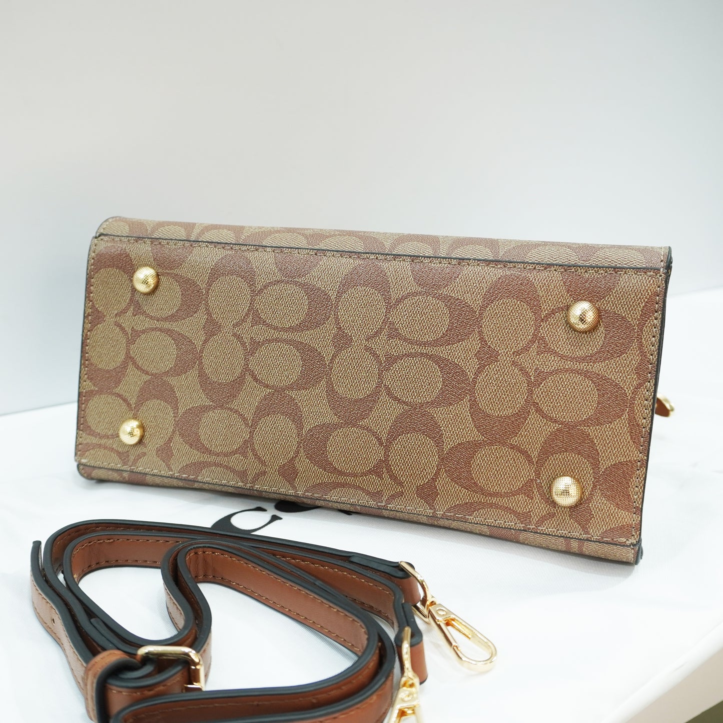 CH09 - Satchel/Sling - Apricot