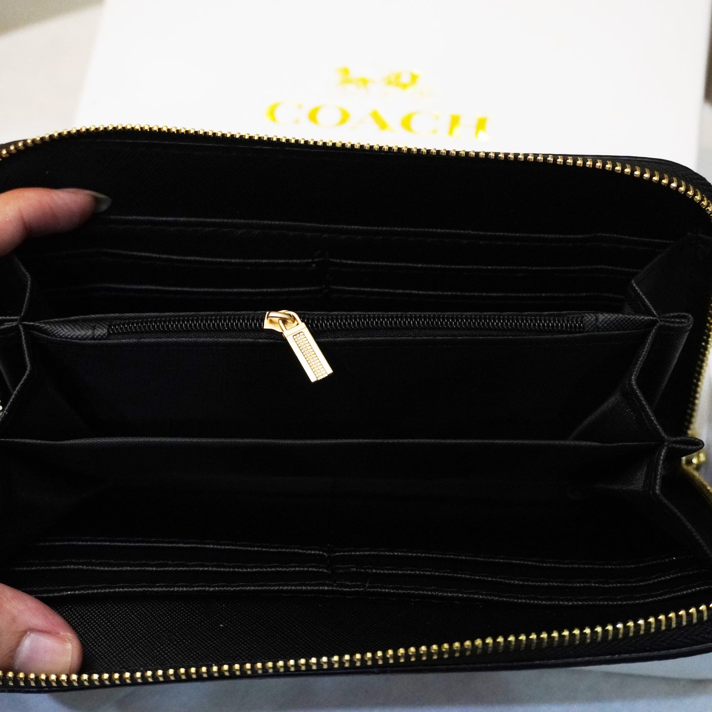 CH549 - Long Wallet - Black Coffee